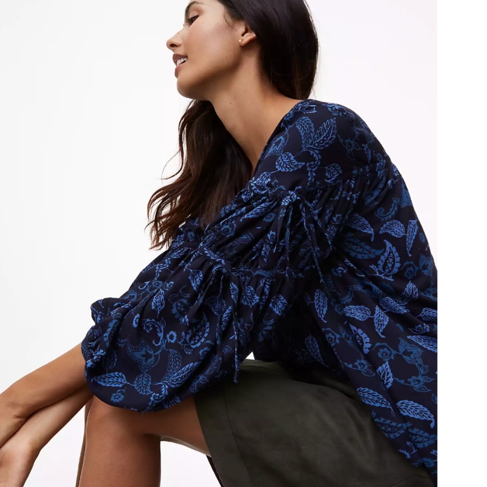LOFT Statement Sleeve Navy Floral Blouse Medium